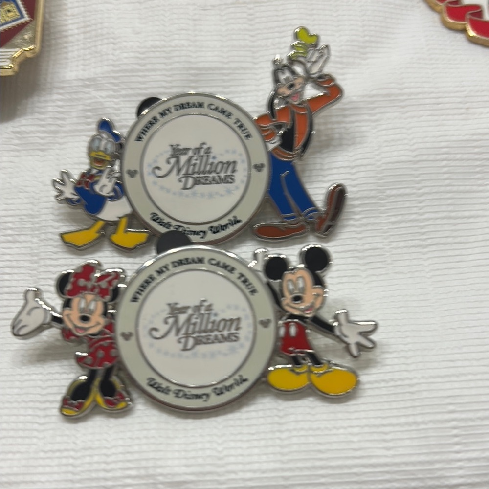 2008 Year of a Million Dreams Disney Character Pin Set